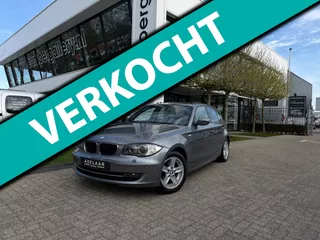 BMW 1-serie 116i PANORAMADAK l NAVIGATIE l CLIMA l STOELVERWARMING